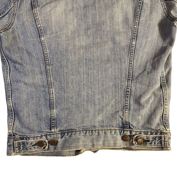 LEVIS Vintage Distressed Premium Denim Trucker Jacket - Picture 8 of 10